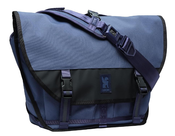 Chrome Industries Citizen with seatbelt buckle