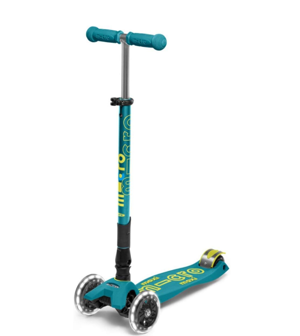 Micro Maxi Deluxe three-wheeled scooter for ages 5 to 12