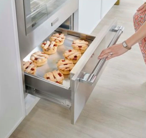 Thermador Warming Drawer with moisture control